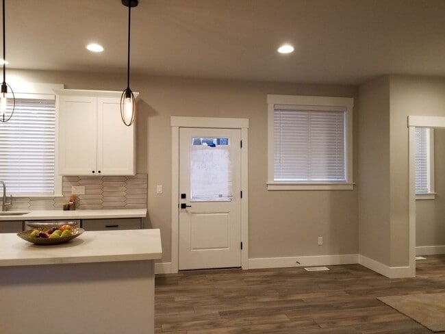 Photo - Mill Park Home - 3 bdrm, 2.5 bths, 1592 sq. ft.