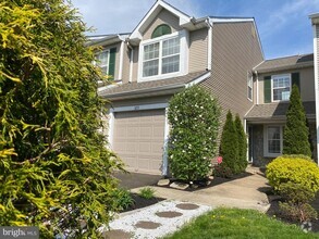 Building Photo - 323 Sequoia Dr