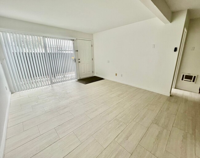 Foto del edificio - This beautiful remodeled 2 bedroom 1 bathr...