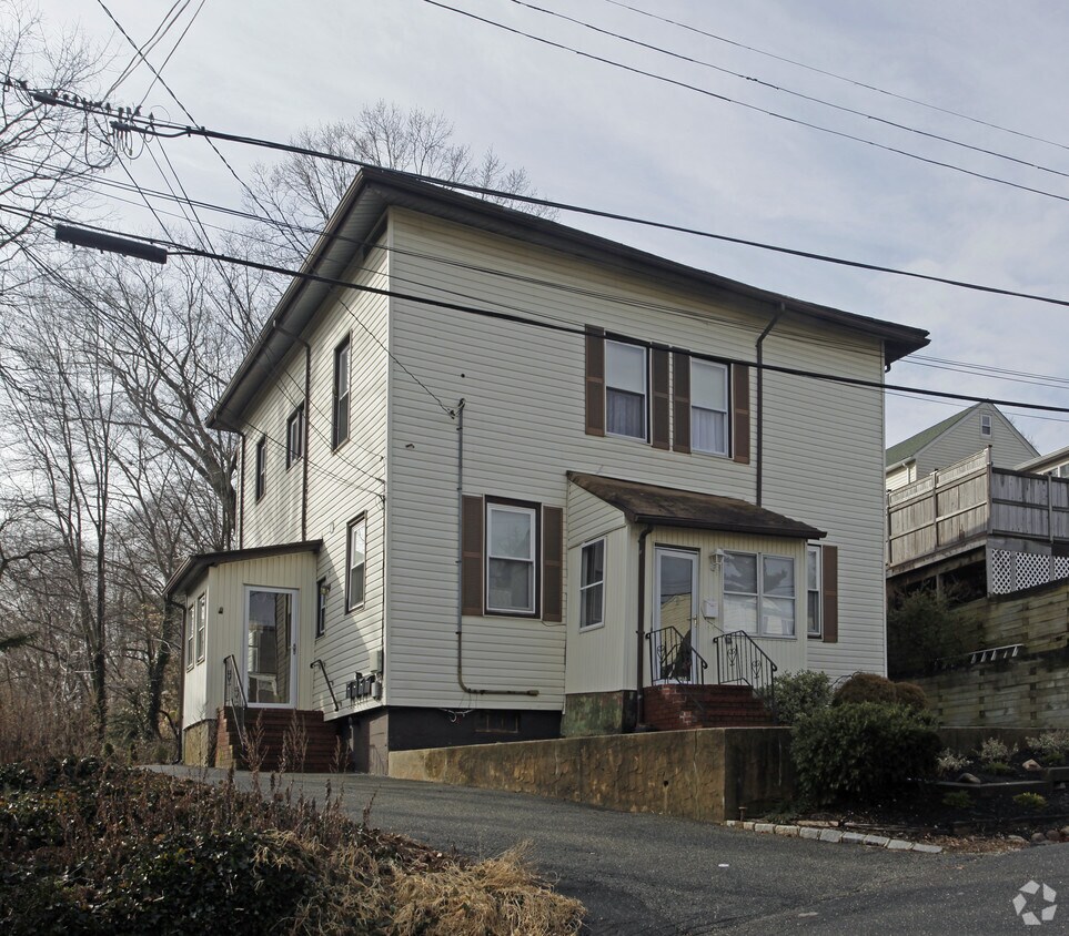Primary Photo - 30 Grace St