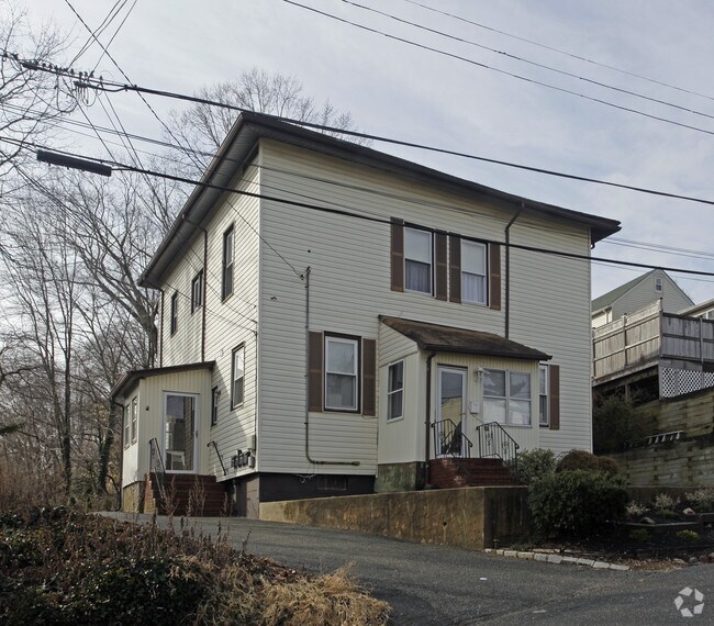 30 Grace St, Oyster Bay, NY 11771 Apartments Oyster Bay, NY