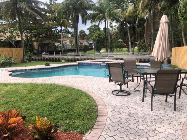 Foto del edificio - 1773 SW 28th Way