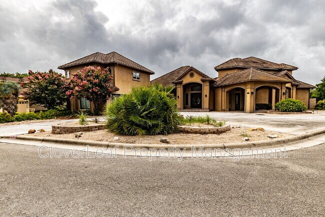 Foto del edificio - 2226 Windsor Pl