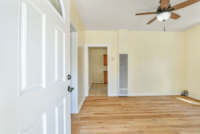 Foto del edificio - Charming Martinez 1bed / 1bath