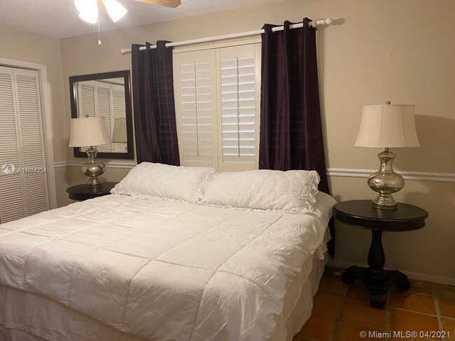 Foto del edificio - 10351 NW 45th Ln