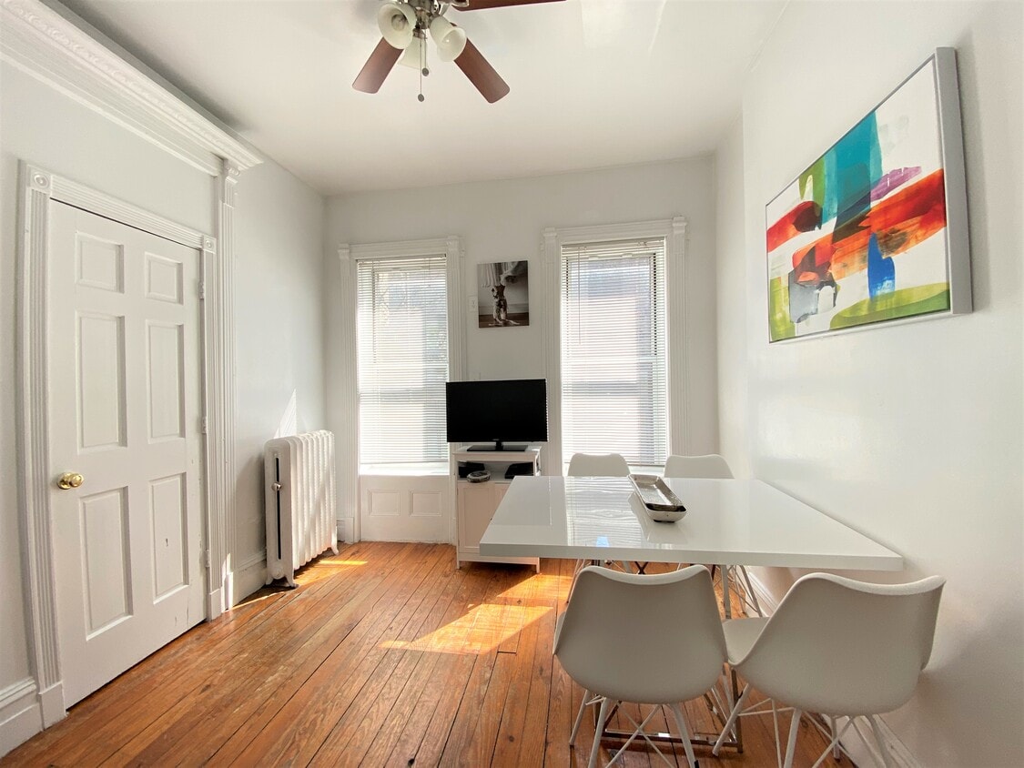 10e - 62 W 106th St