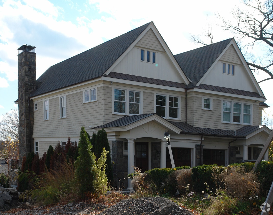 19 Woodland Ave, Greenwich, CT 06830 Apartments in Greenwich, CT