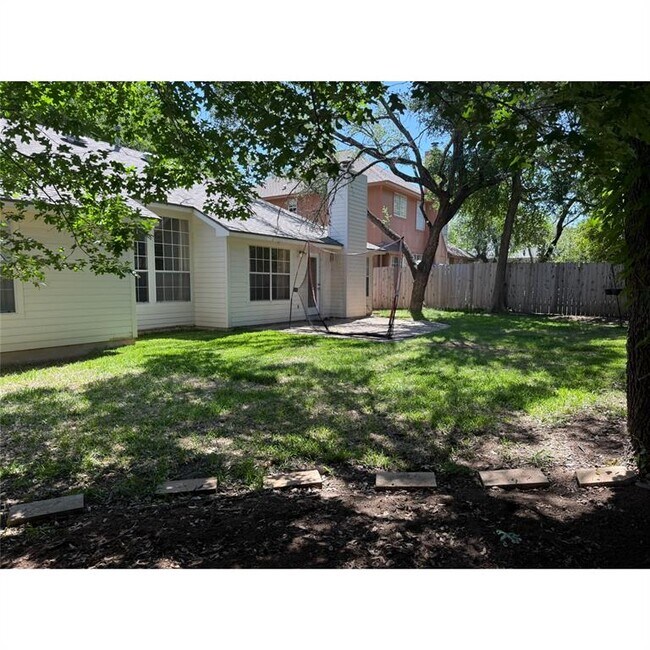 Foto del edificio - 2509 Little Elm Trail