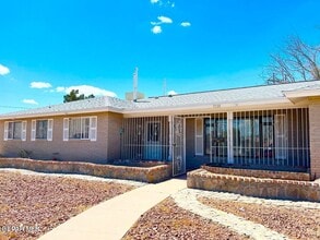 Building Photo - 9508 Gairloch Dr