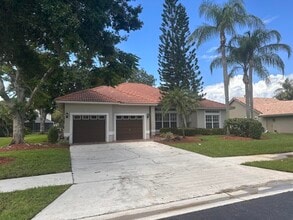 Building Photo - 1326 SW Briarwood Dr
