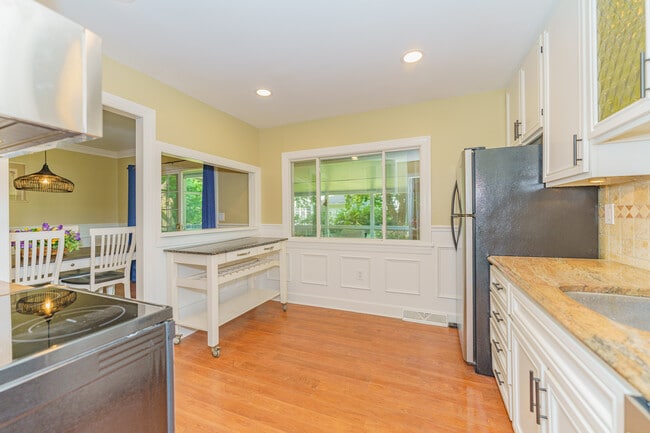 Building Photo - 15 Spa Cir
