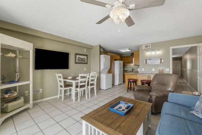 Foto del edificio - 8743 Thomas Dr