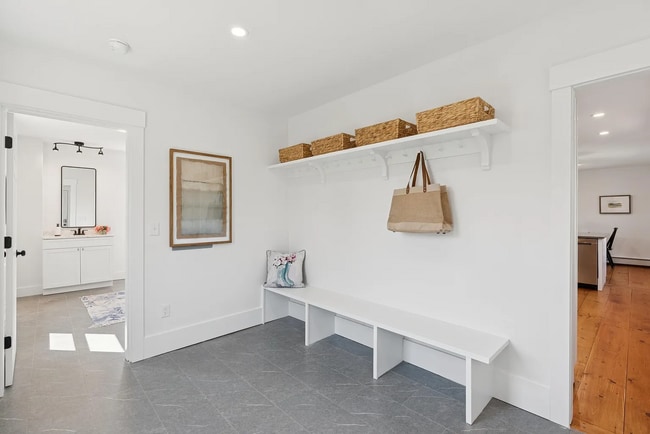 Building Photo - Modern Comfort Meets Country Charm in Cumb...