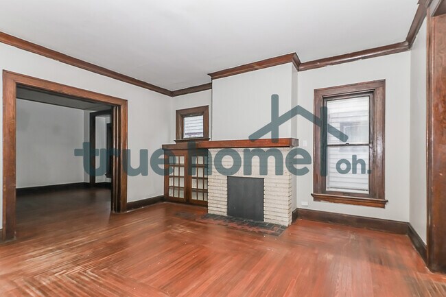 Building Photo - 1249 Everett Dr