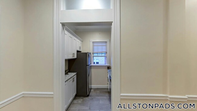 Building Photo - 15 Glenville Ave