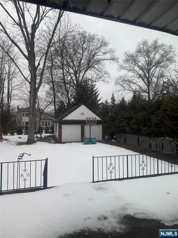 Foto del edificio - 346 N Van Dien Ave