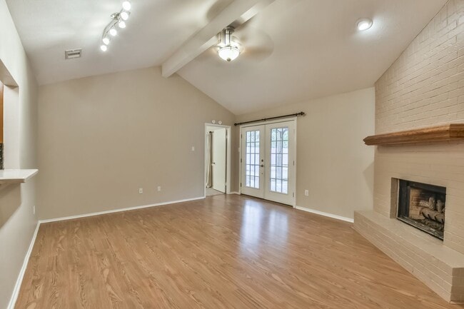 Foto del edificio - Offered by Precision Realty and Management...