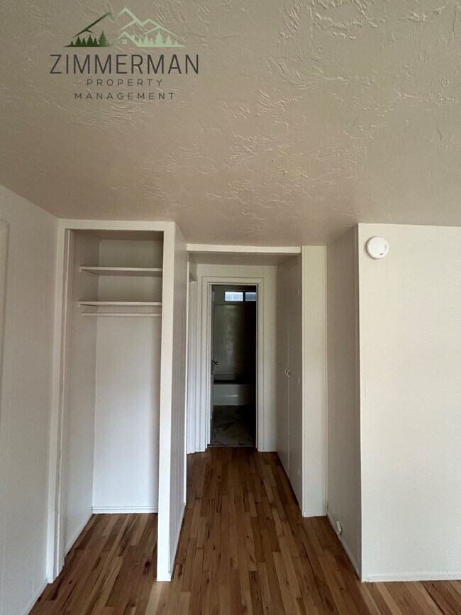 Foto del edificio - 2 Bedroom 1 Bath Home For Rent!