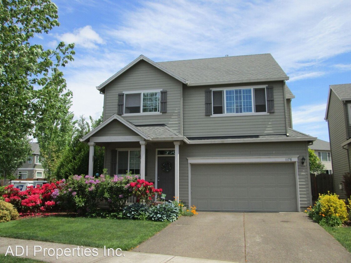 Foto principal - 3 br, 2.5 bath House - 1176 SE Tamora Ave.