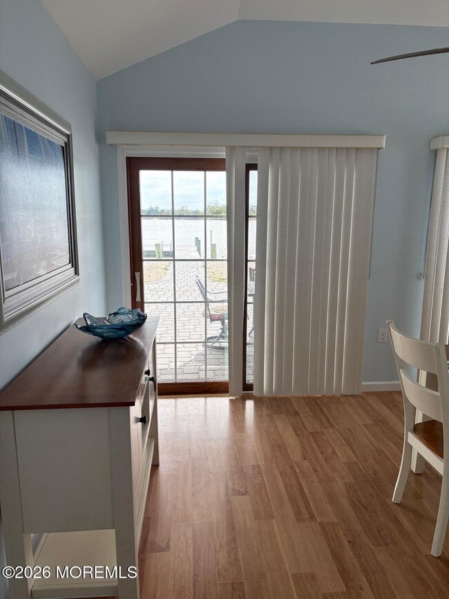 Building Photo - 11 Harborside Dr W