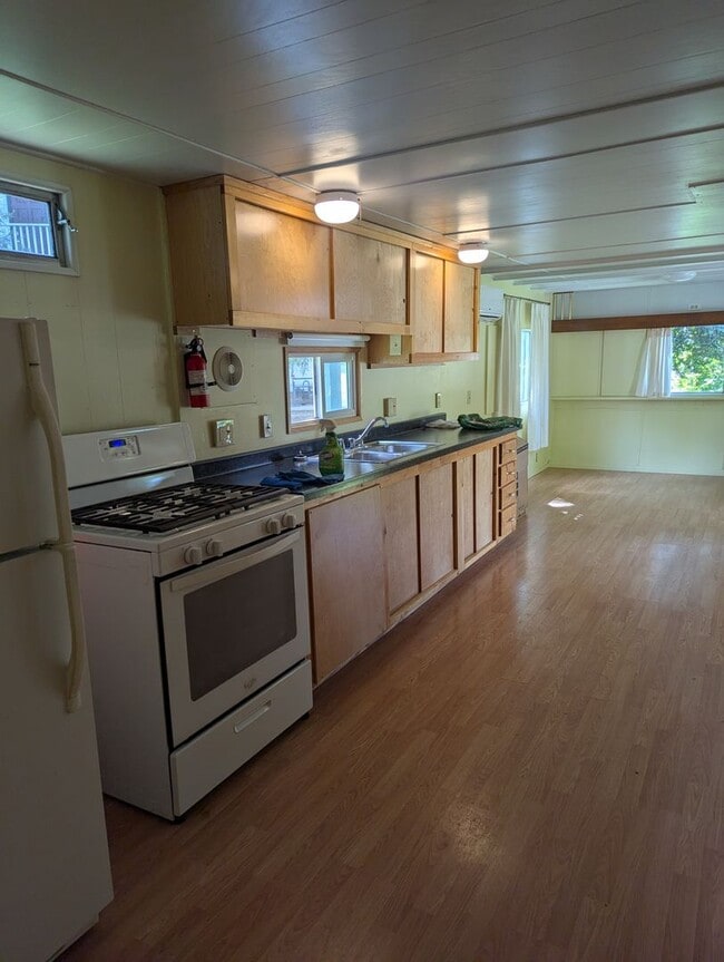 Foto del edificio - NIce Quiet Place at end of the road