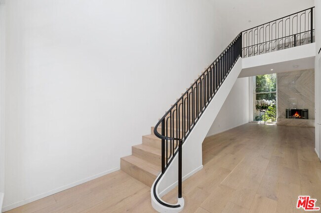 Foto del edificio - 12330 Ridge Cir