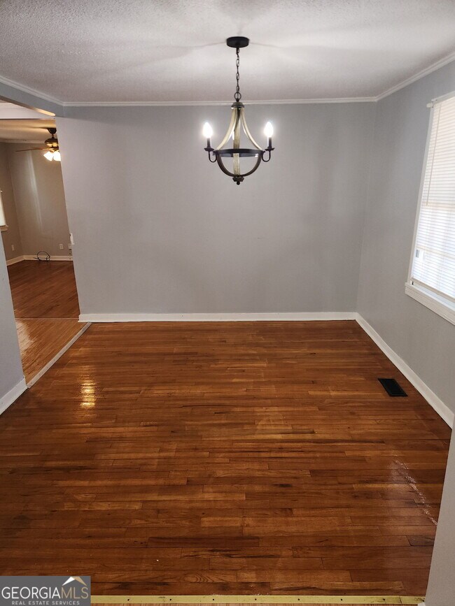 Building Photo - 1755 Foster Pl