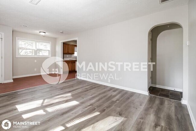 Foto del edificio - 5304 Vista John Dr, Louisville, KY 40214