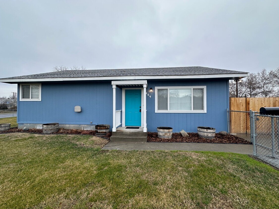 Primary Photo - Remodeled 2 bed 1 bath in Richland