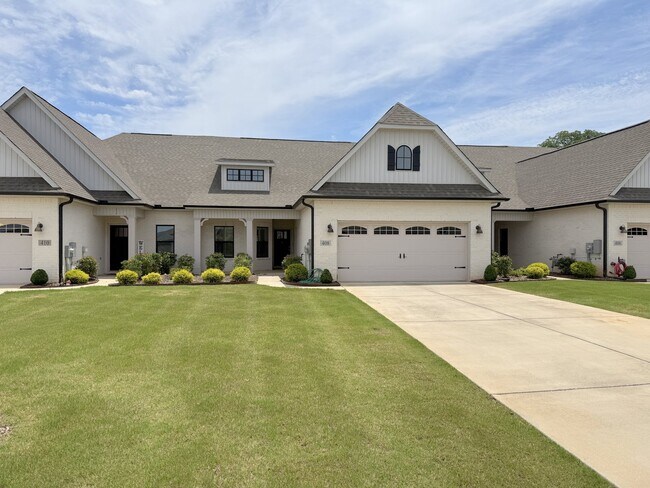 Building Photo - 408 Raleigh Elm Dr