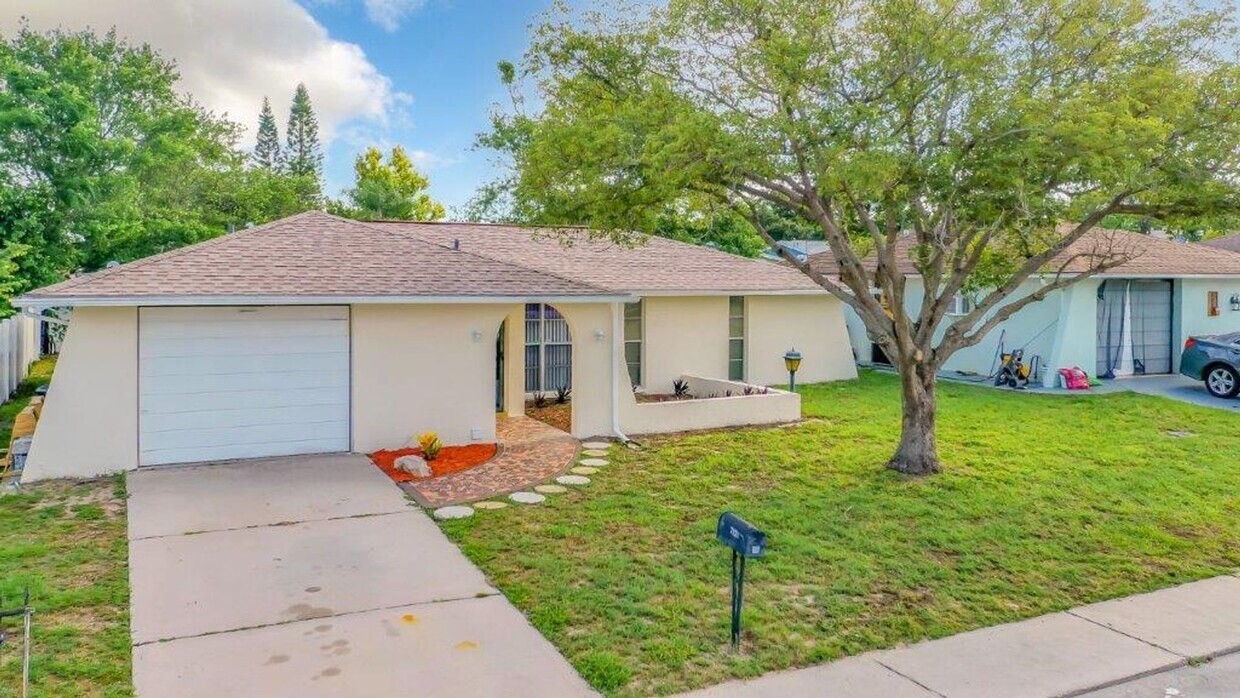 Primary Photo - JUST REDUCED!! Gorgeous 3/2 1272 Sq. Ft. u...