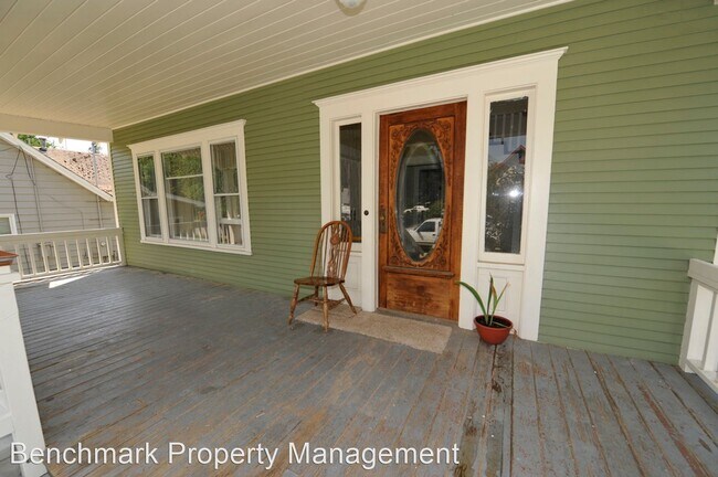 Building Photo - 3 br, 2 bath House - 711 N 2nd Street