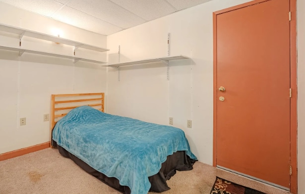 Building Photo - 608 NE Pinebrook Ave