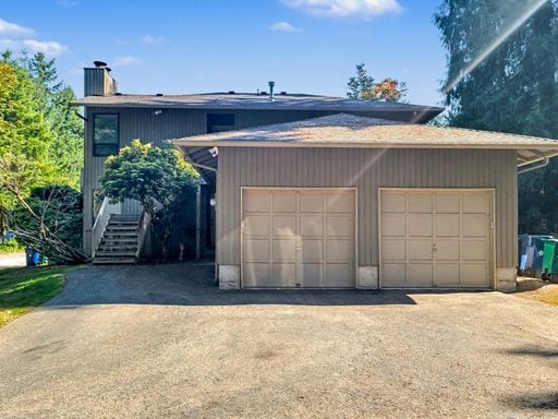 Building Photo - AVAILABLE NOW! Beautiful Kirkland South Rose Hill Home with Fireplace and Forest View