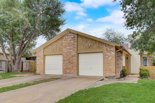 Building Photo - 4001 Stonebridge Dr