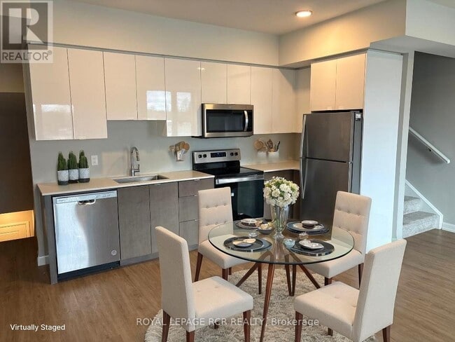 Building Photo - 708 Woolwich St