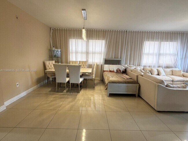 Foto del edificio - 9855 NW 89th Terrace