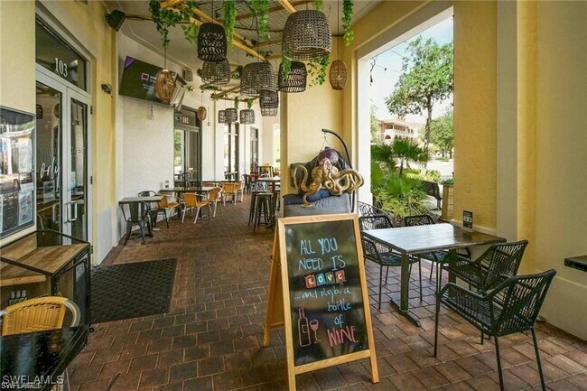 Foto del edificio - 6046 National Blvd