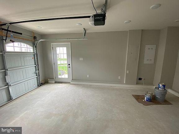 Building Photo - 2 Sparrow Cir