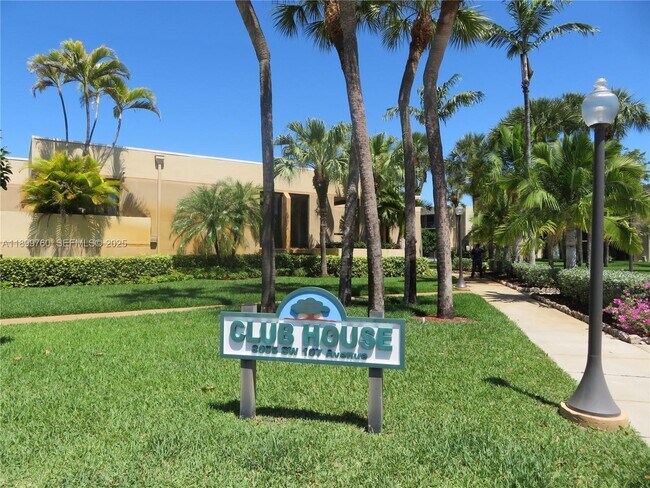 Foto del edificio - 8075 SW 107th Ave