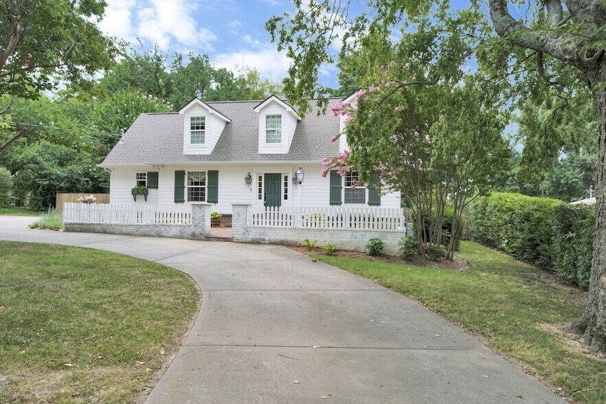 Primary Photo - 419 Blackman Rd