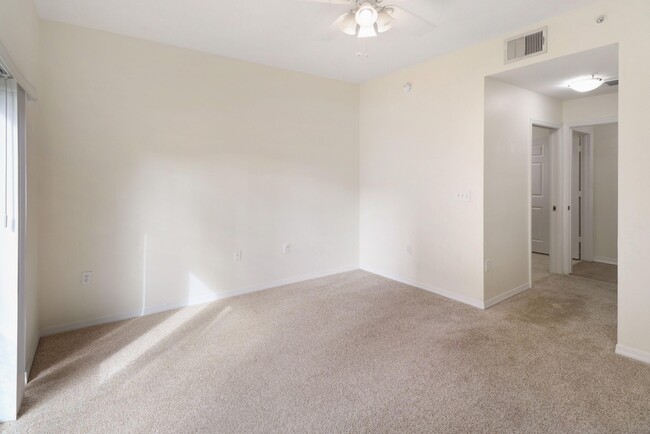 Building Photo - 4903 Midtown Ln
