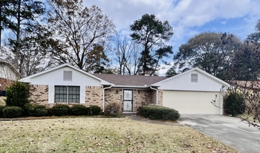 Building Photo - 2014 Beechwood Blvd