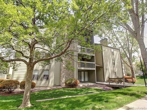 Foto del edificio - 4866 S Dudley St
