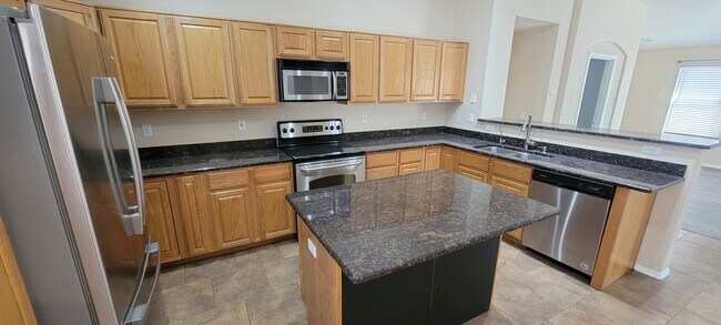 Cocina - 4181 E Sundance Ave