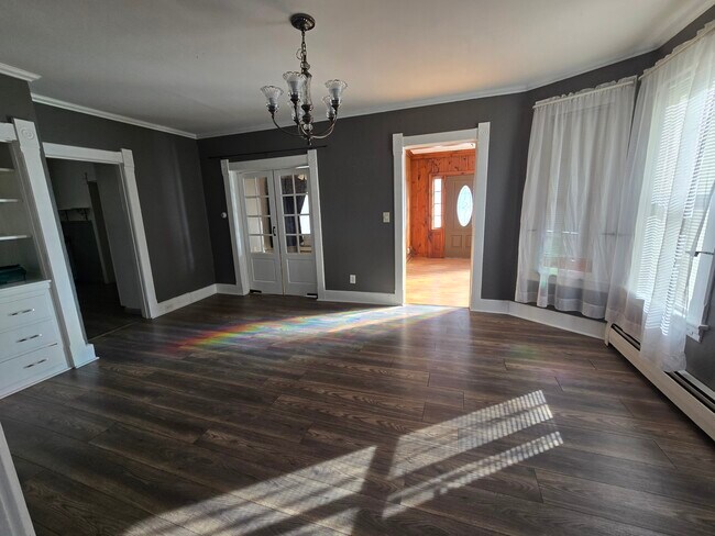 Sala de estar - 154 Oak St