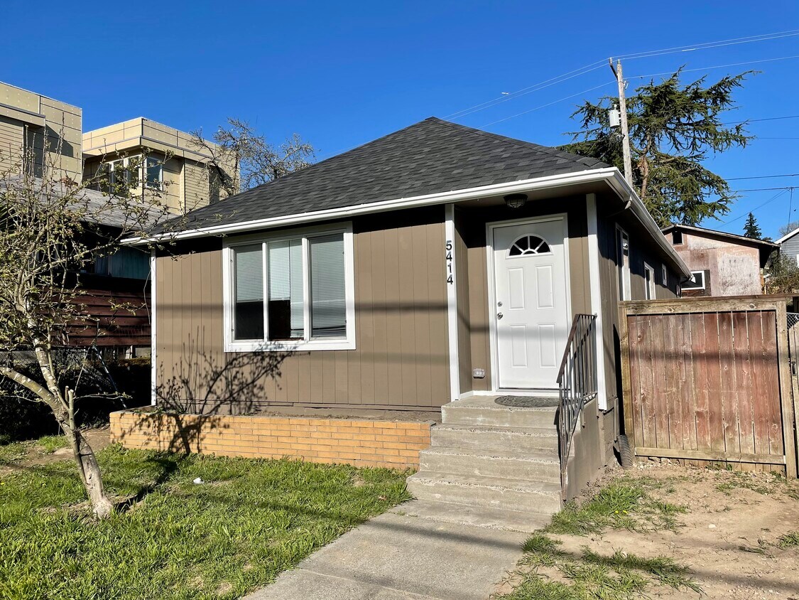 Primary Photo - 5414 26th Ave SW