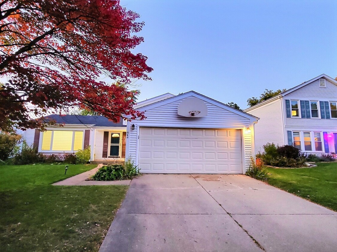 Primary Photo - 540 Caren Dr