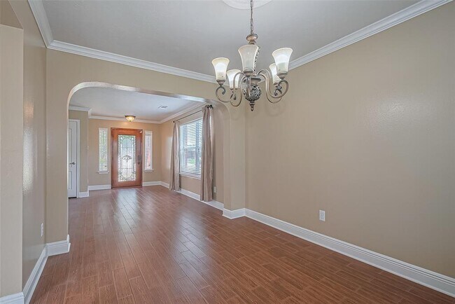 Building Photo - 5731 Coastal Way