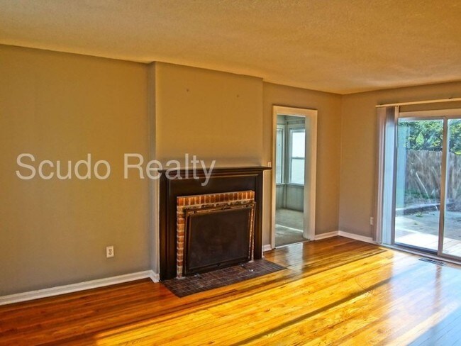Building Photo - 6706 Holmes Rd